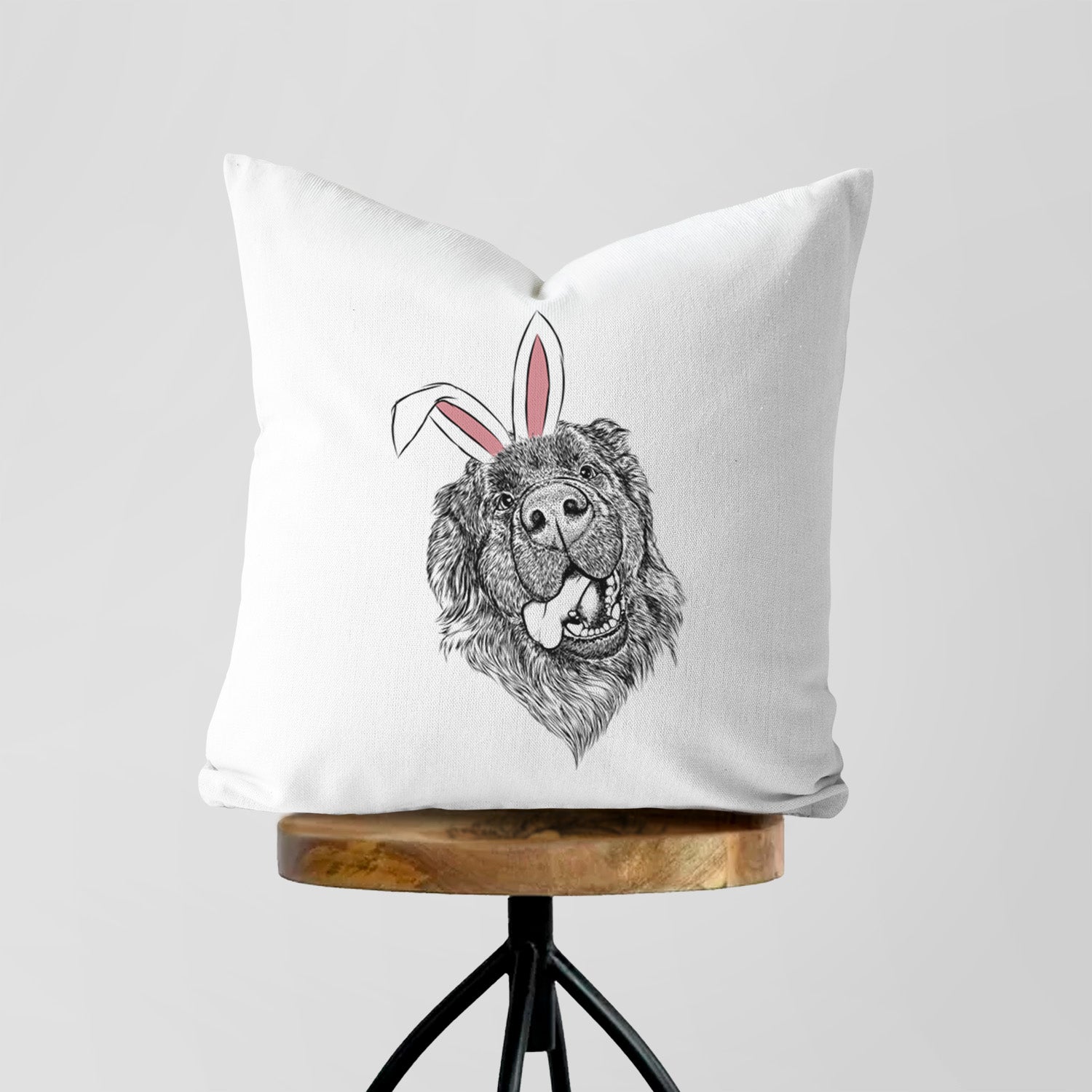 Tuna the Newfoundland - Throw Pillow Cover