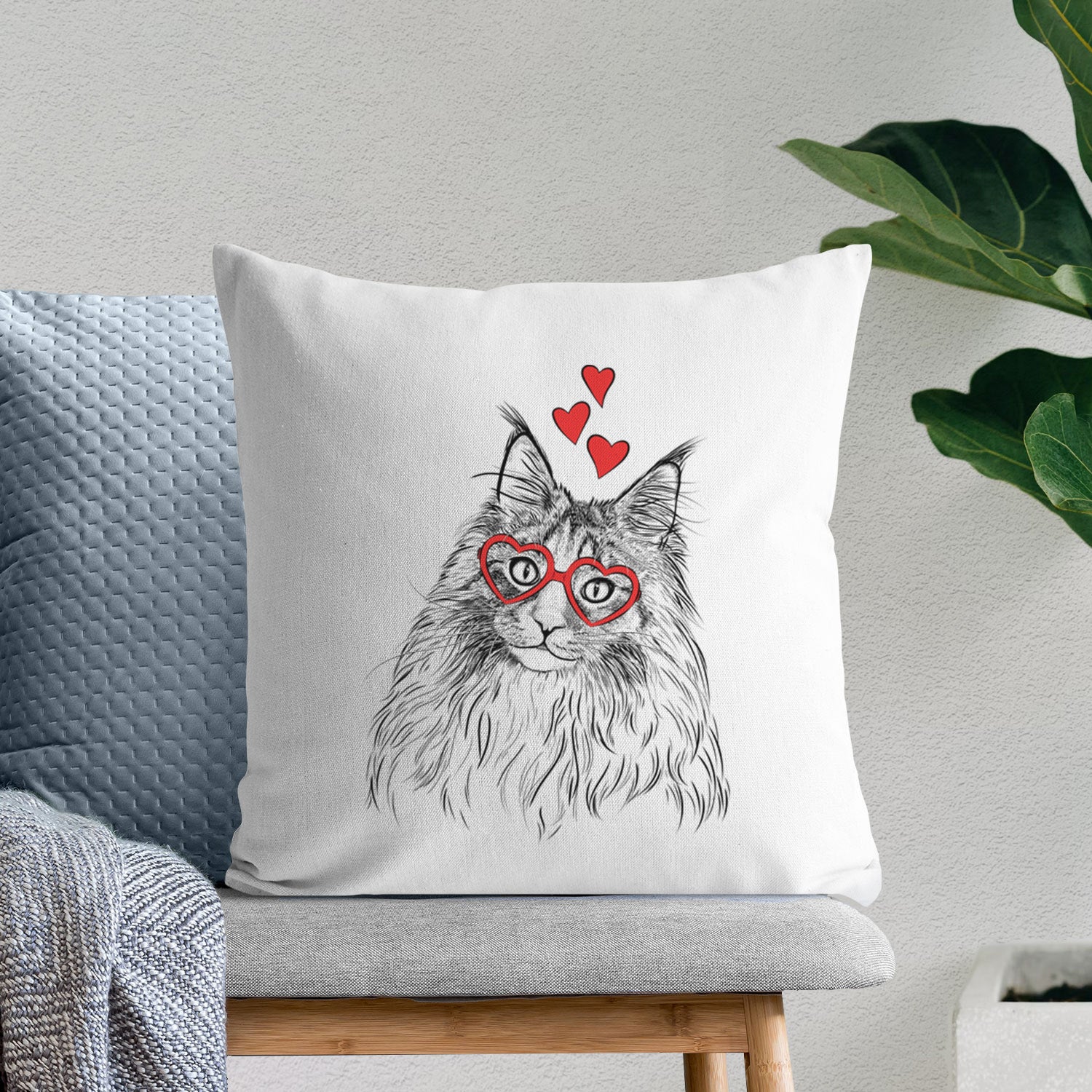 Kiki the Maine Coon Cat - Throw Pillow Cover