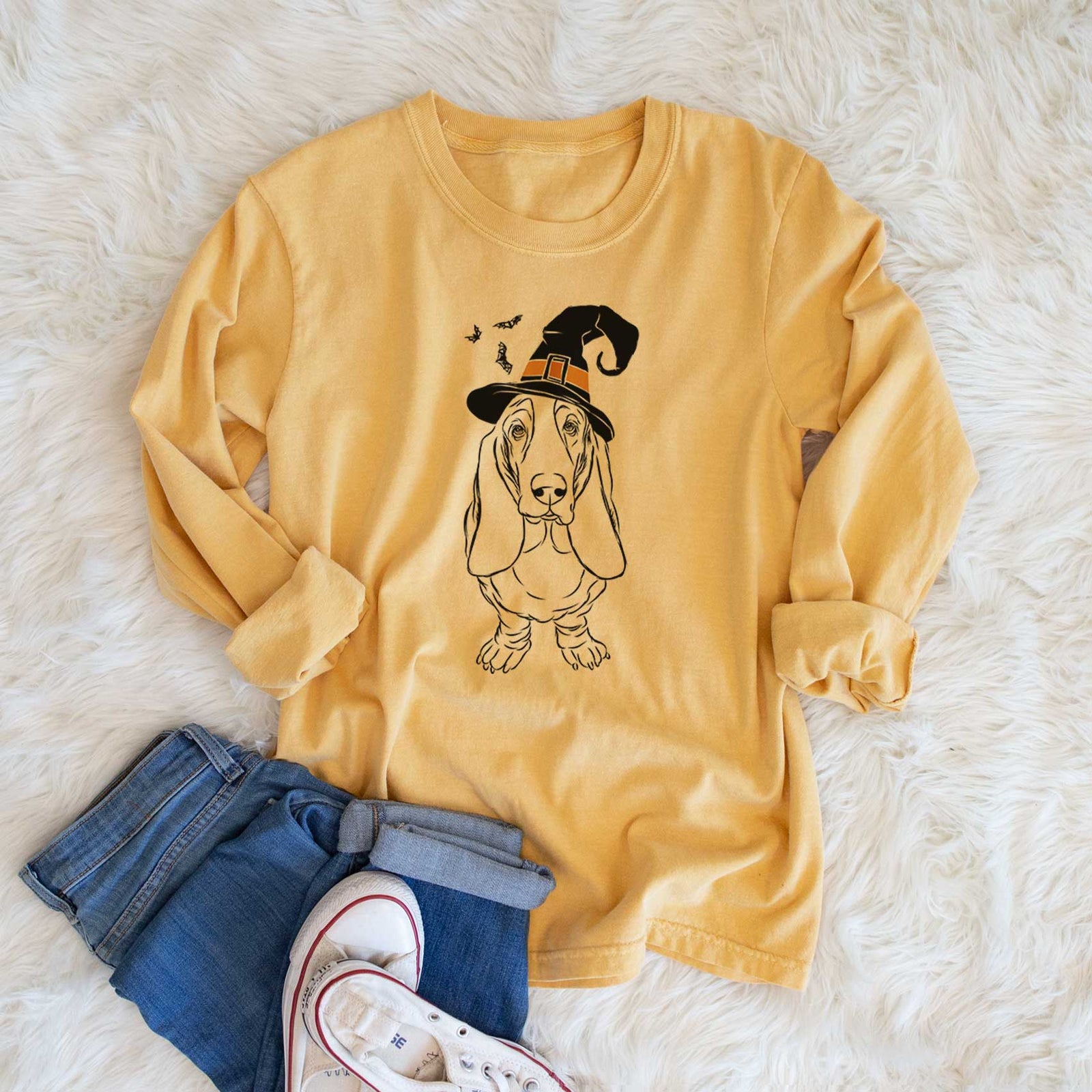 Witch Charlie the Basset Hound - Men's Heavyweight 100% Cotton Long Sleeve