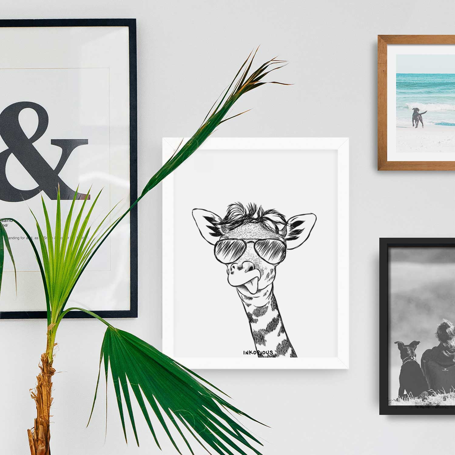 Mel the Giraffe Art Print