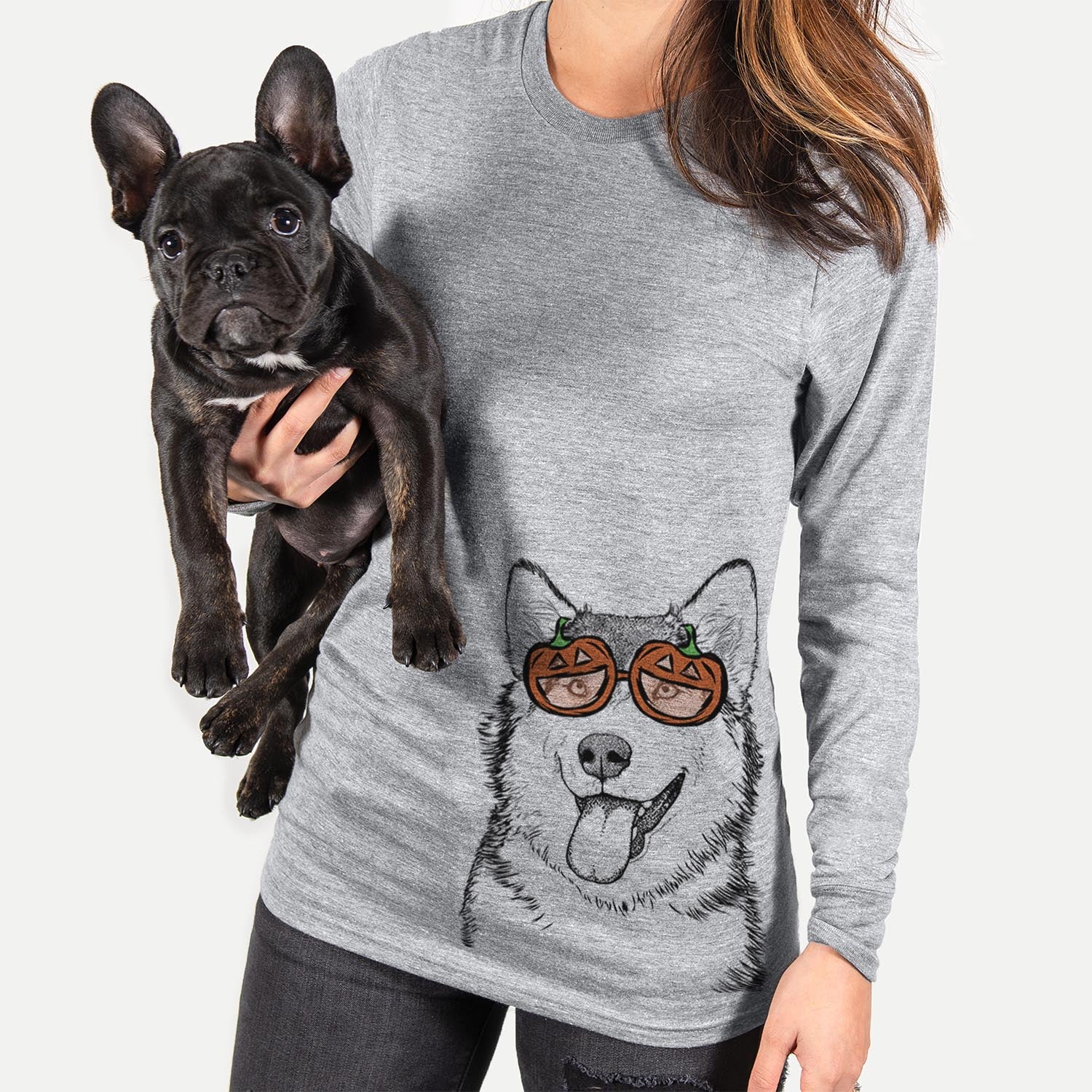 Hand-drawn sketch of Kaskae the Malamute wearing pumpkin glasses on a Grey pumpkin collection