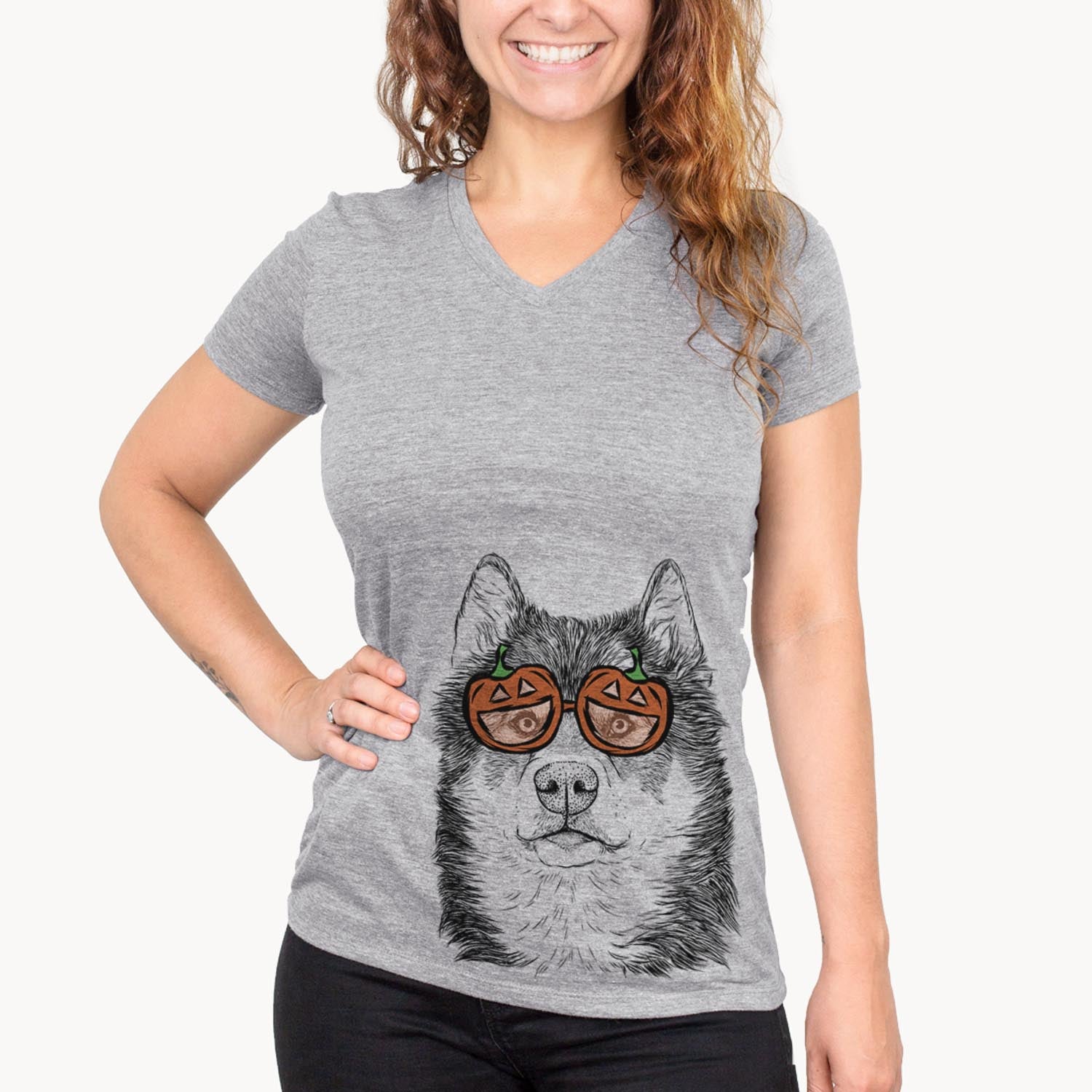 Hand-drawn sketch of Oskar the Candian Eskimo Dog wearing pumpkin glasses on a Grey pumpkin collection