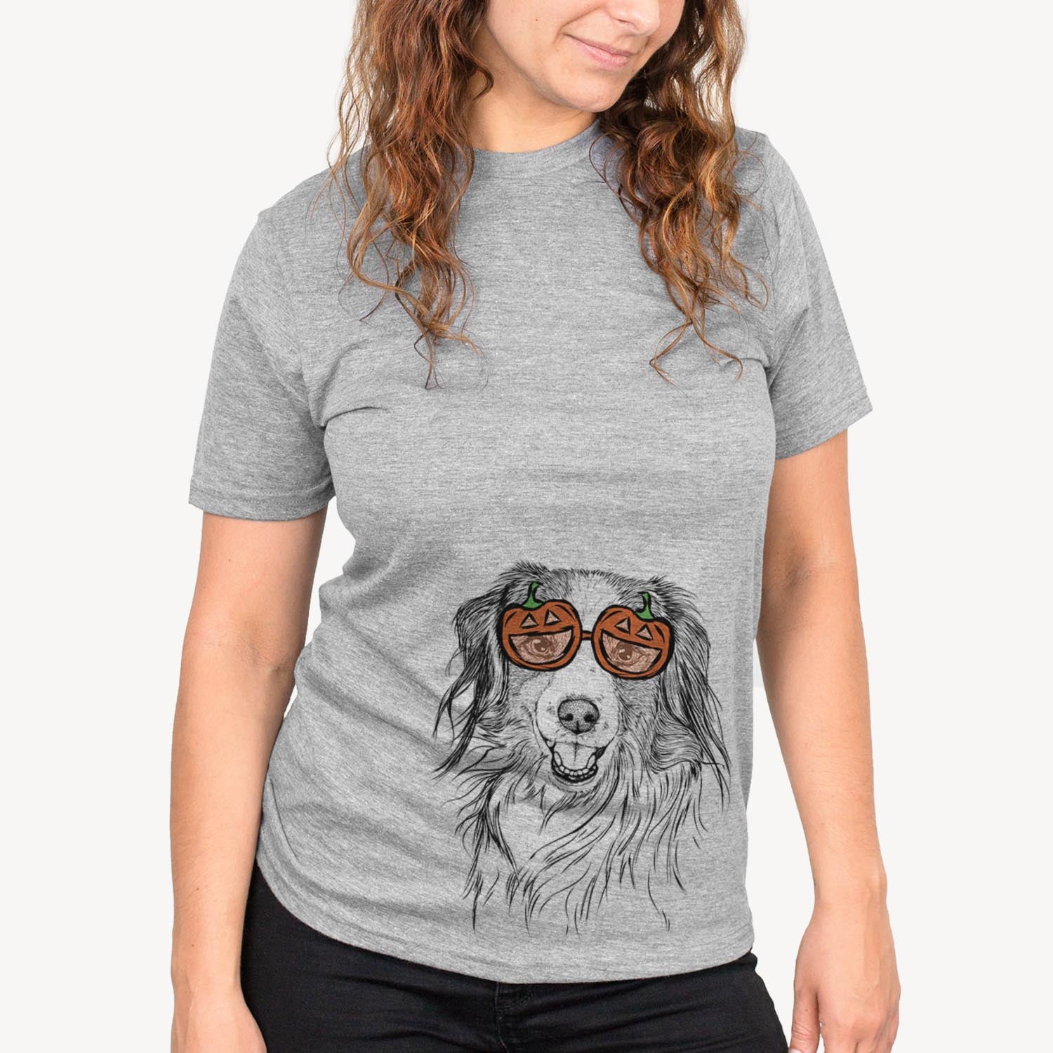 Hand-drawn sketch of Rutger the Nederlandse Kooikerhondje wearing pumpkin glasses on a Grey pumpkin collection, on a hanger