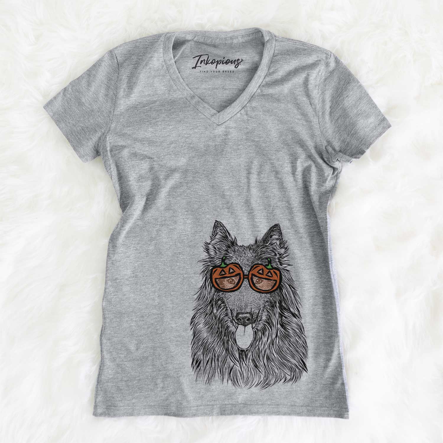 Hand-drawn sketch of Daan the Belgian Shepherd wearing pumpkin glasses on a Grey pumpkin collection
