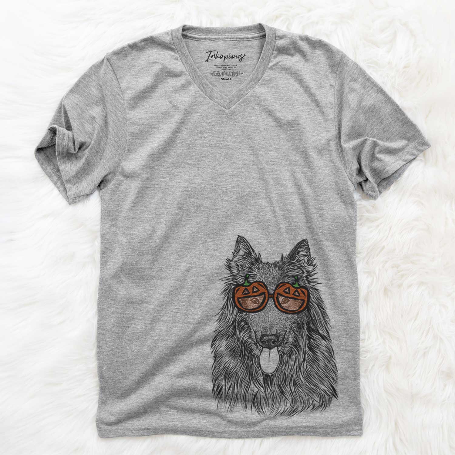 Hand-drawn sketch of Daan the Belgian Shepherd wearing pumpkin glasses on a Grey pumpkin collection