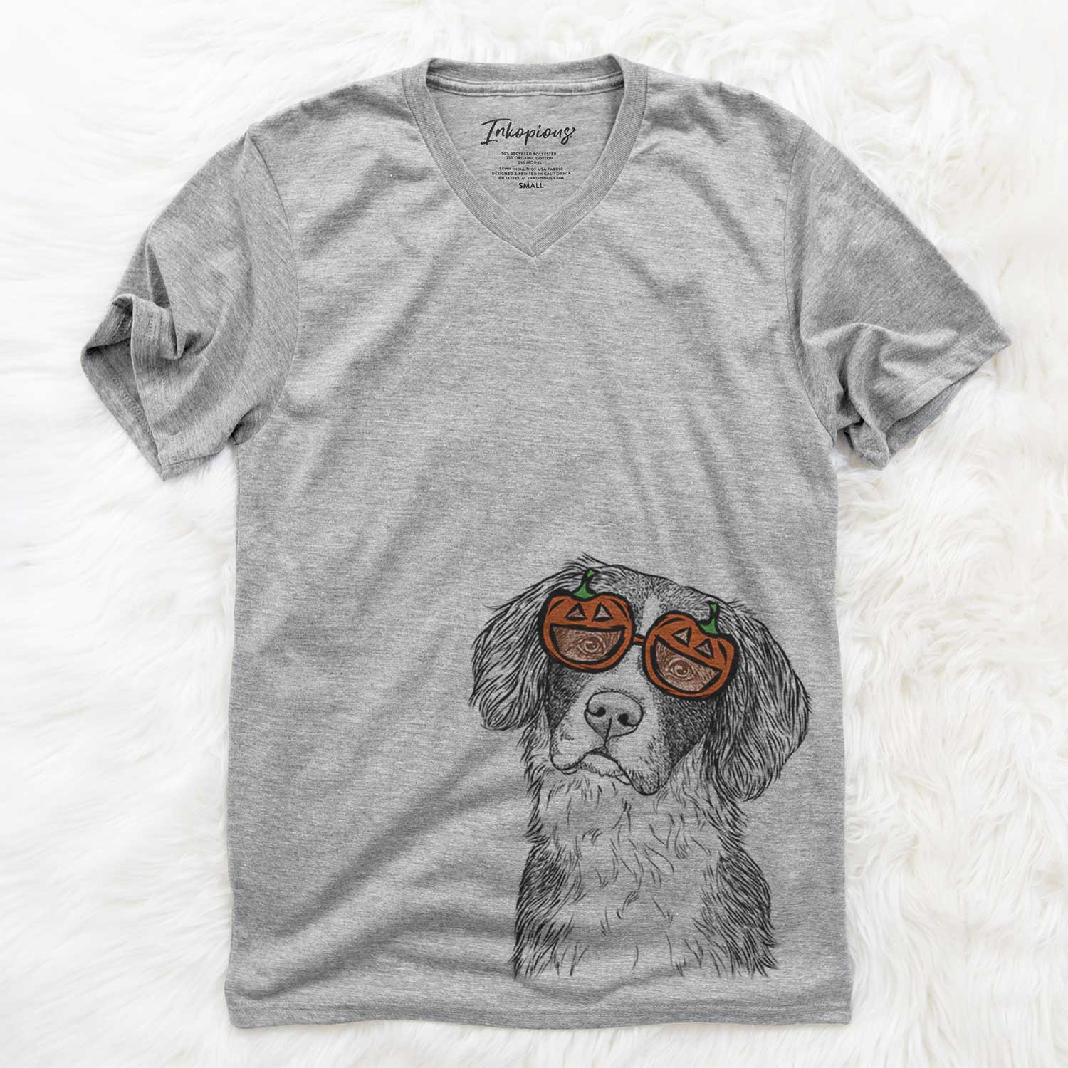 Hand-drawn sketch of Dulce the Drentsche Patrijshond wearing pumpkin glasses on a Grey pumpkin collection