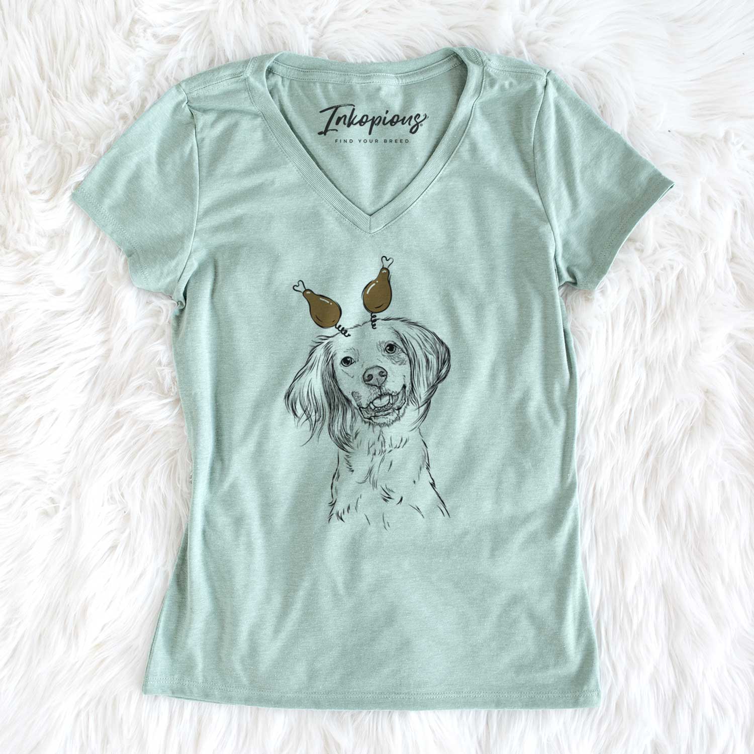 Thanksgiving Cooper the English Setter - Women's V-neck Shirt