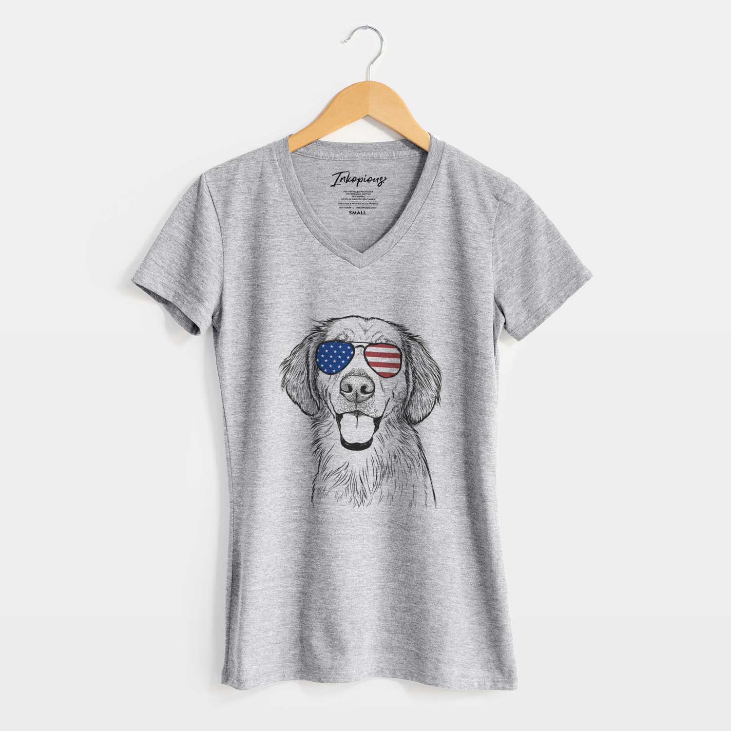 USA Riley the Golden Retriever - Women's Perfect V-neck Shirt