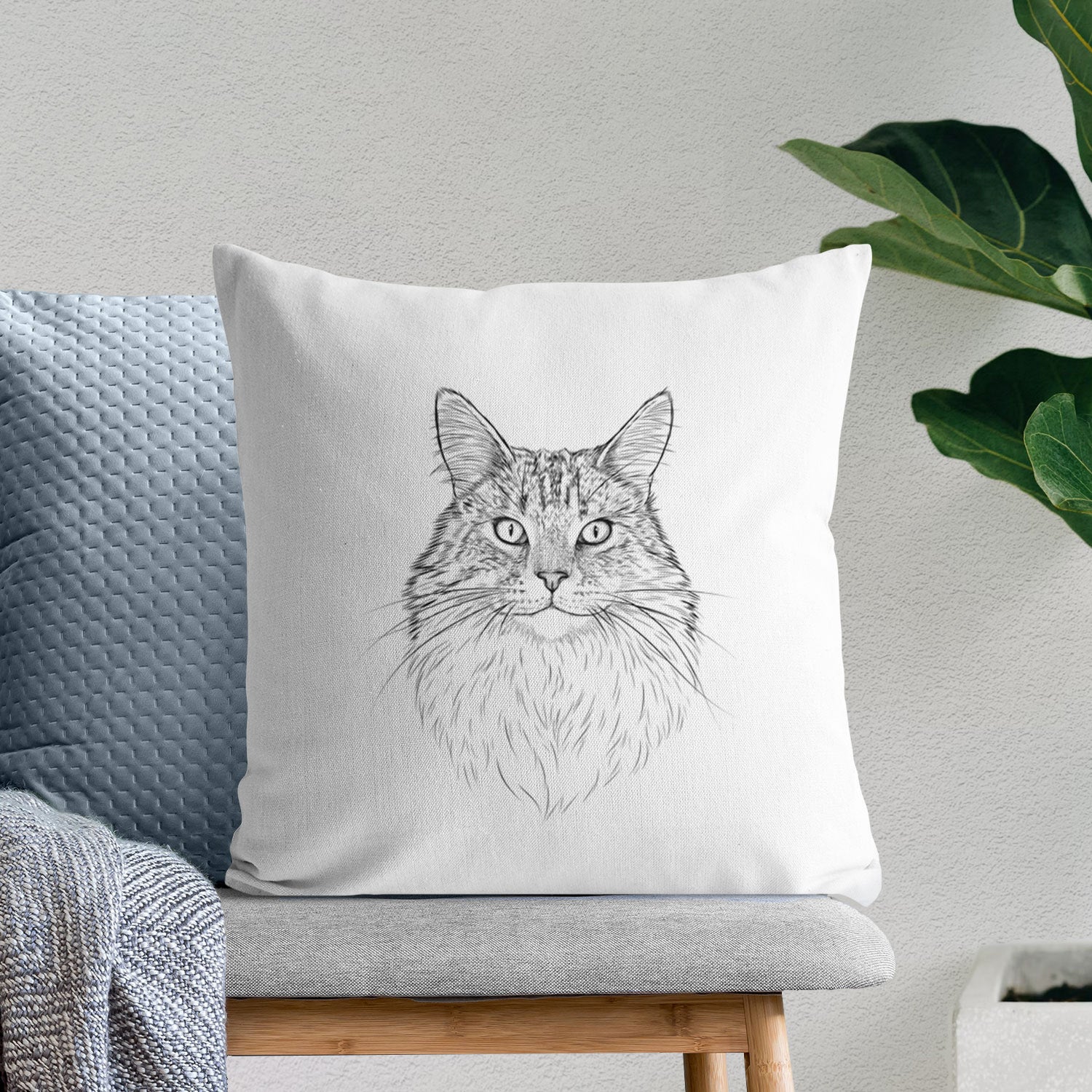 Angel the Maine Coon Cat - Throw Pillow Cover
