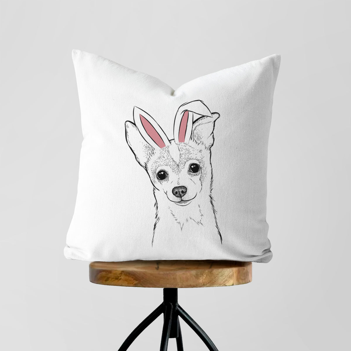 Buggy the Chihuahua - Throw Pillow Cover