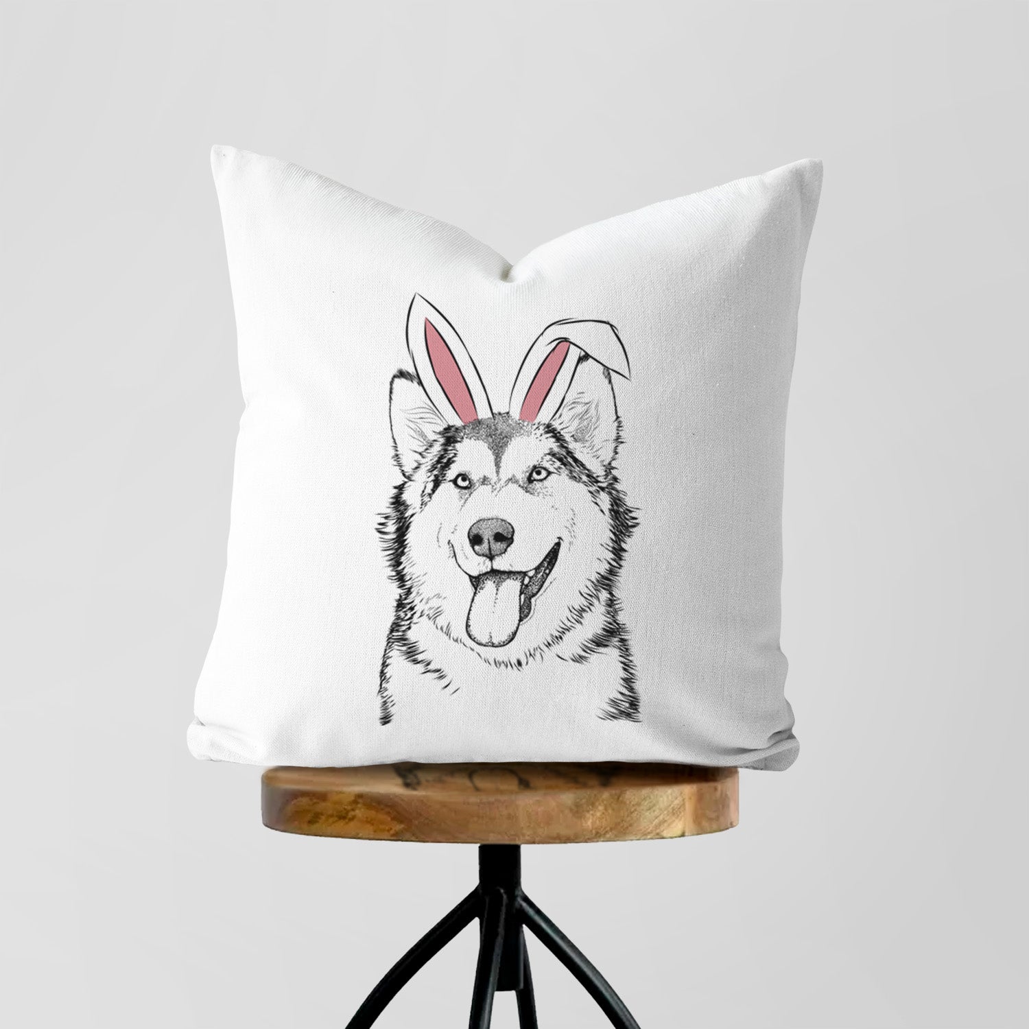 Kaskae the Alaskan Malamute - Throw Pillow Cover