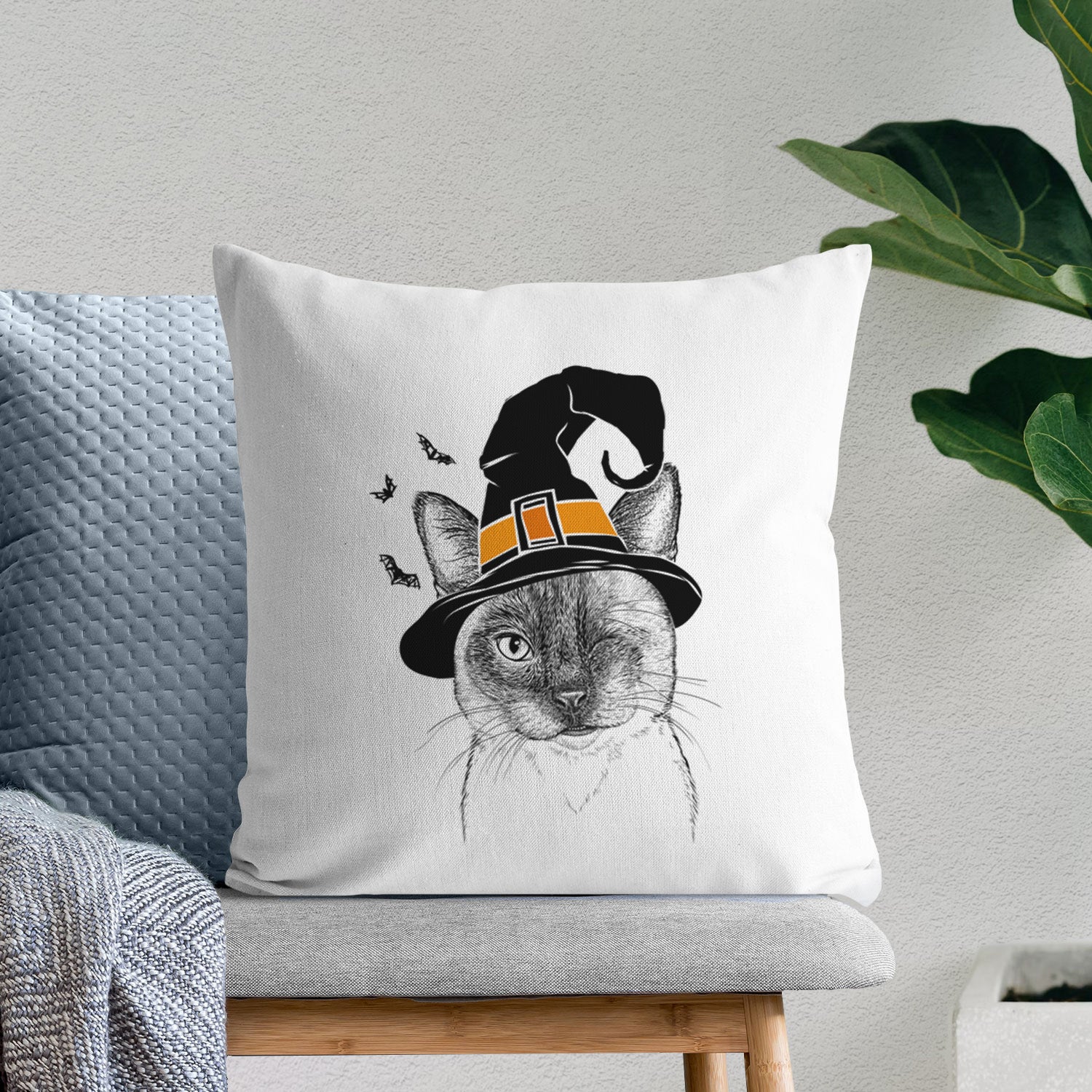 Hoggle the Siamese Cat - Throw Pillow Cover