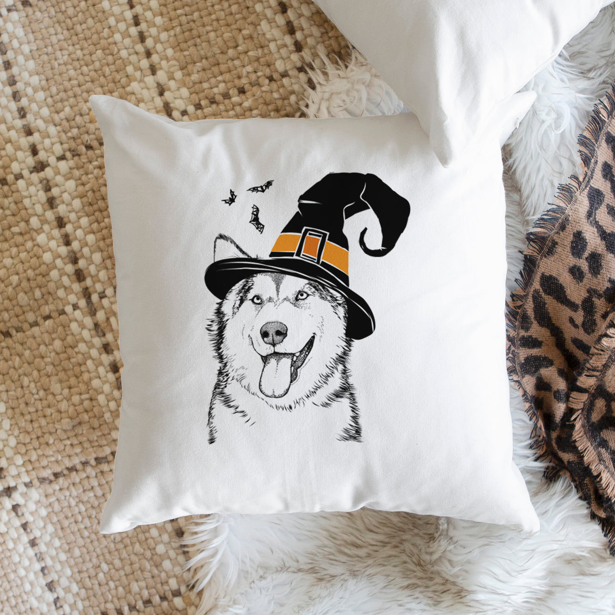 Kaskae the Alaskan Malamute - Throw Pillow Cover