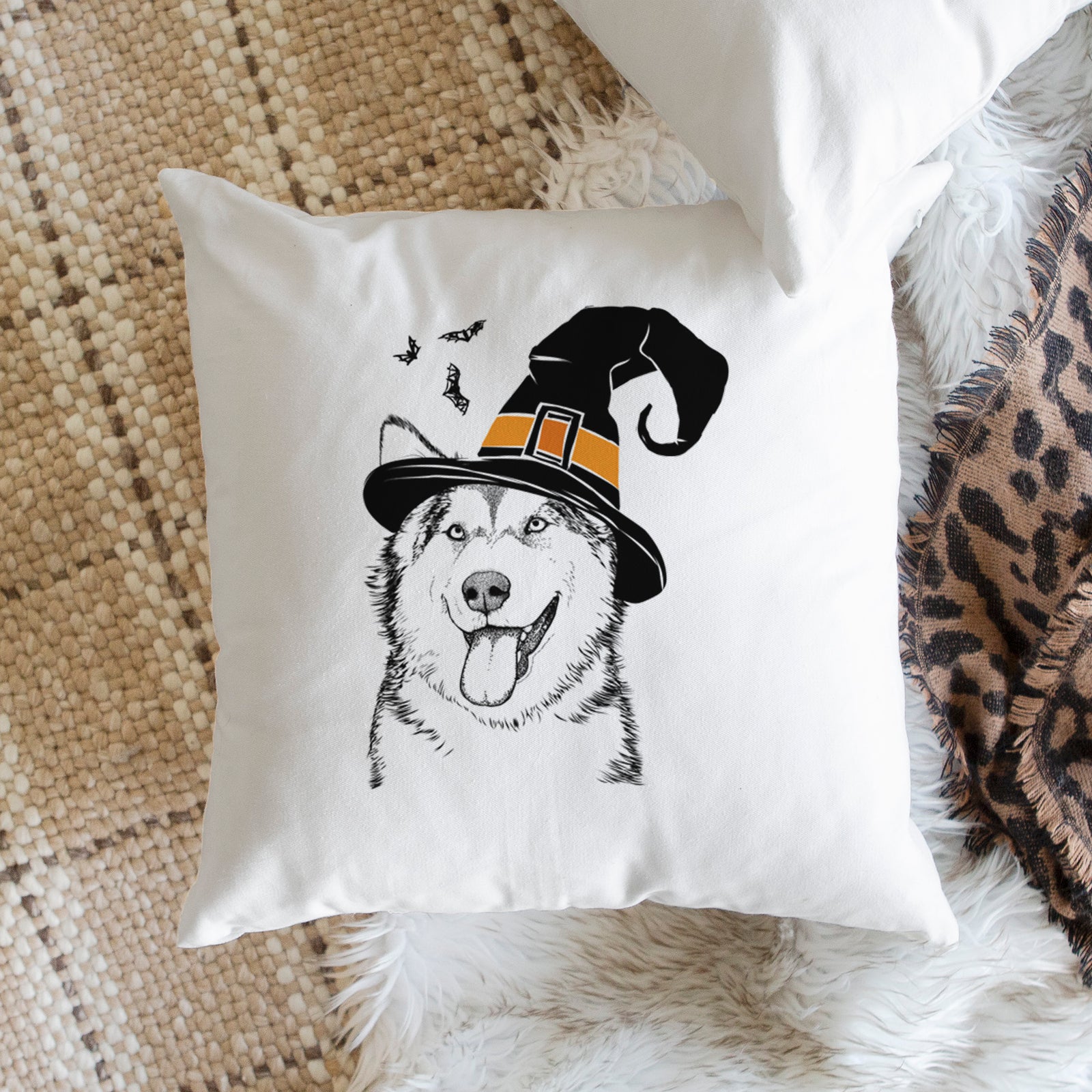 Kaskae the Alaskan Malamute - Throw Pillow Cover