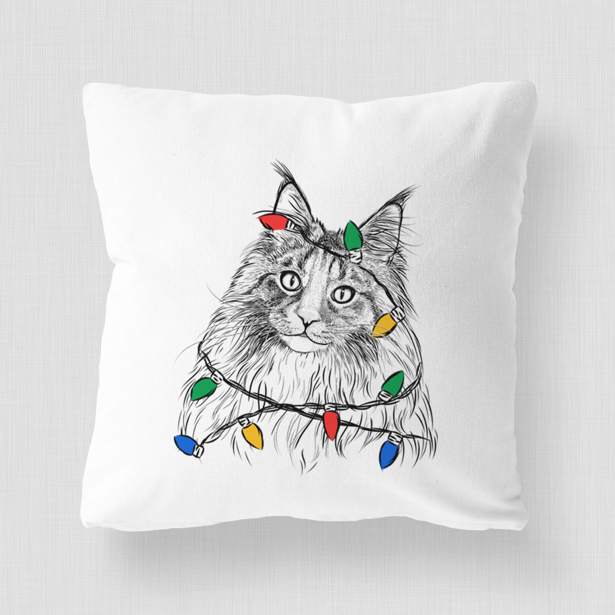 Kiki the Maine Coon Cat - Throw Pillow Cover
