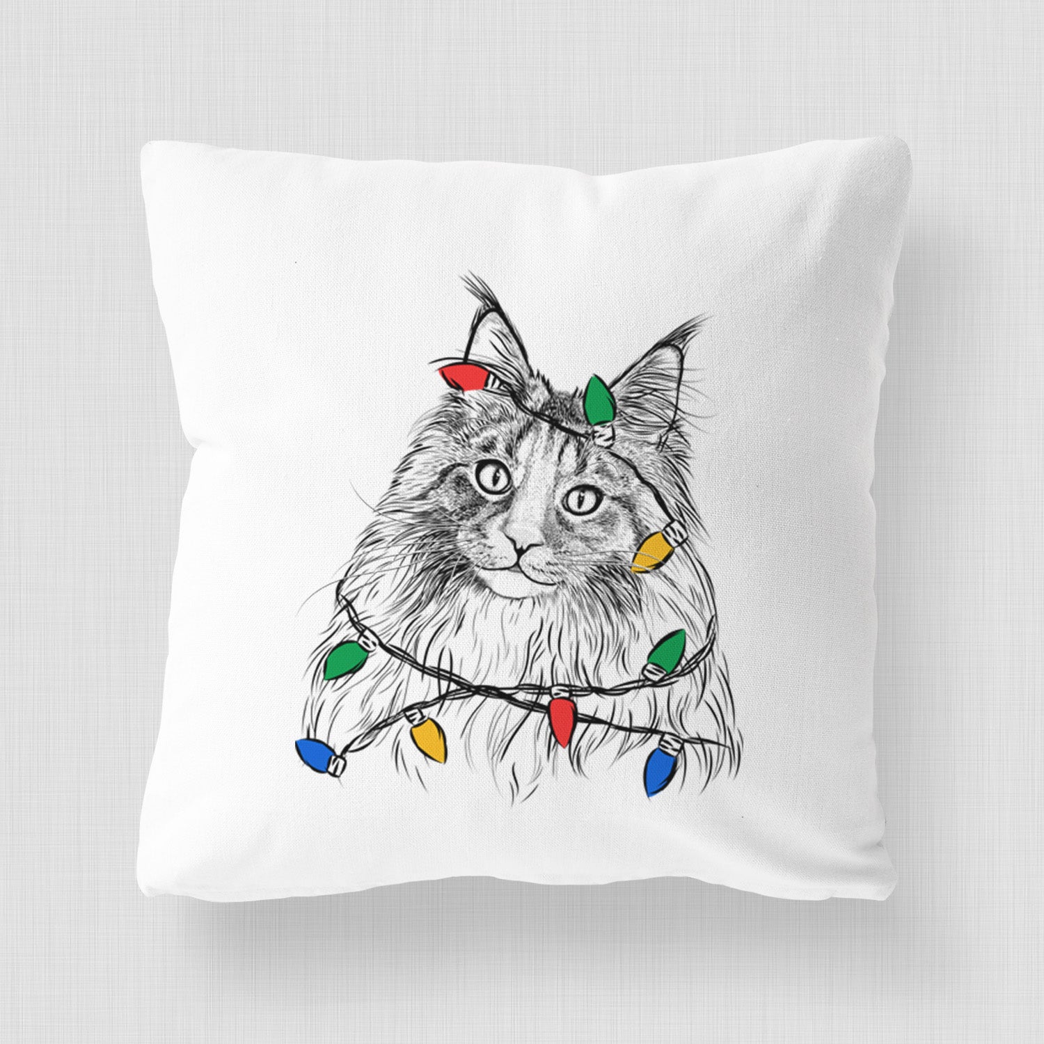 Kiki the Maine Coon Cat - Throw Pillow Cover