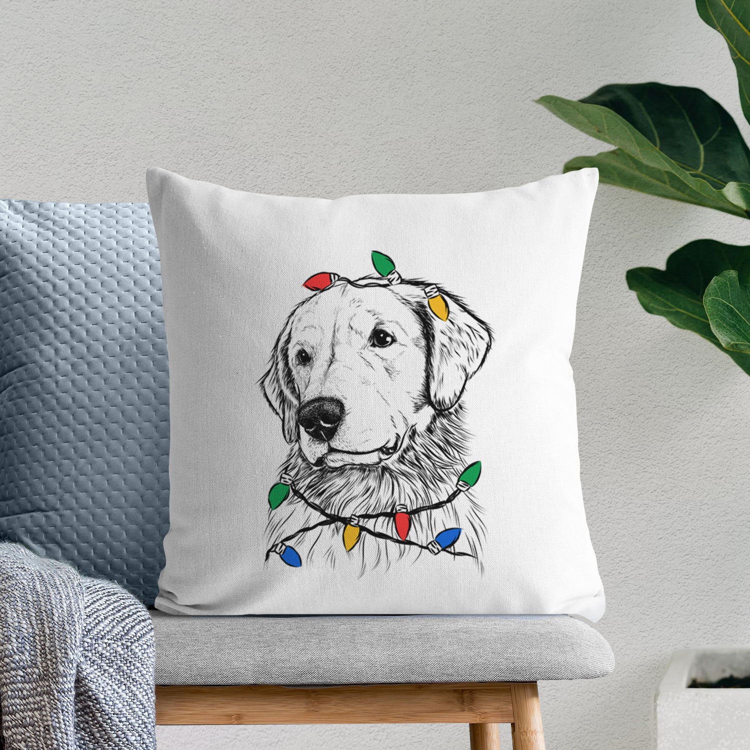 Quinn the Golden Retriever - Throw Pillow Cover