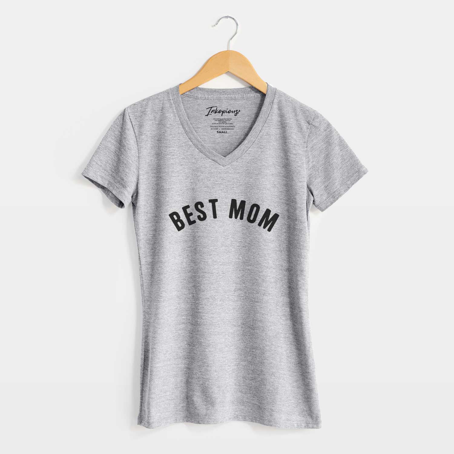 Best Mom - Articulate Collection - Women's V-neck Shirt