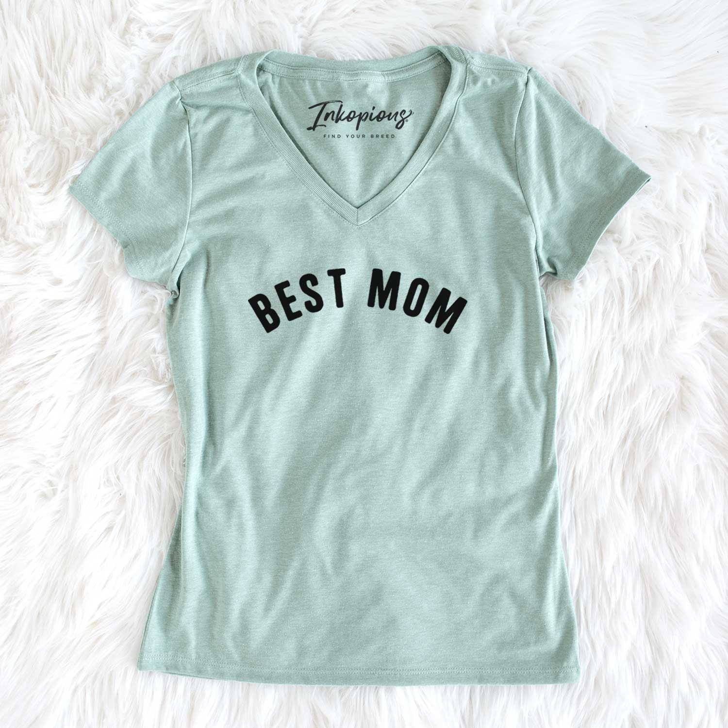 Best Mom - Articulate Collection - Women's V-neck Shirt