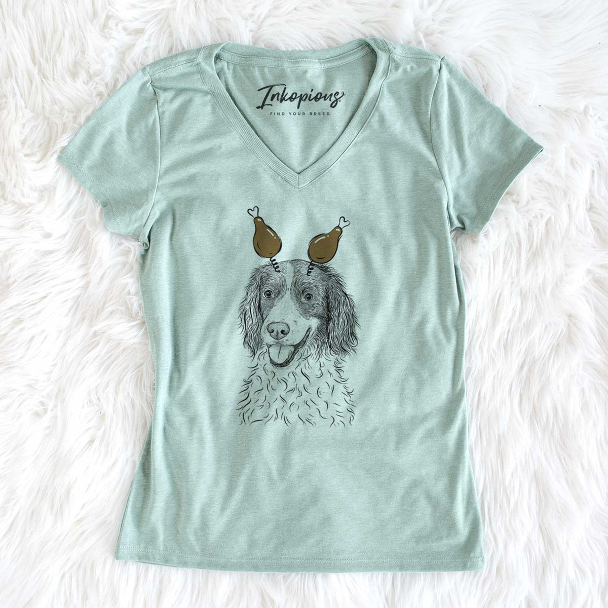Thanksgiving Maggie the Springer Spaniel - Women's V-neck Shirt