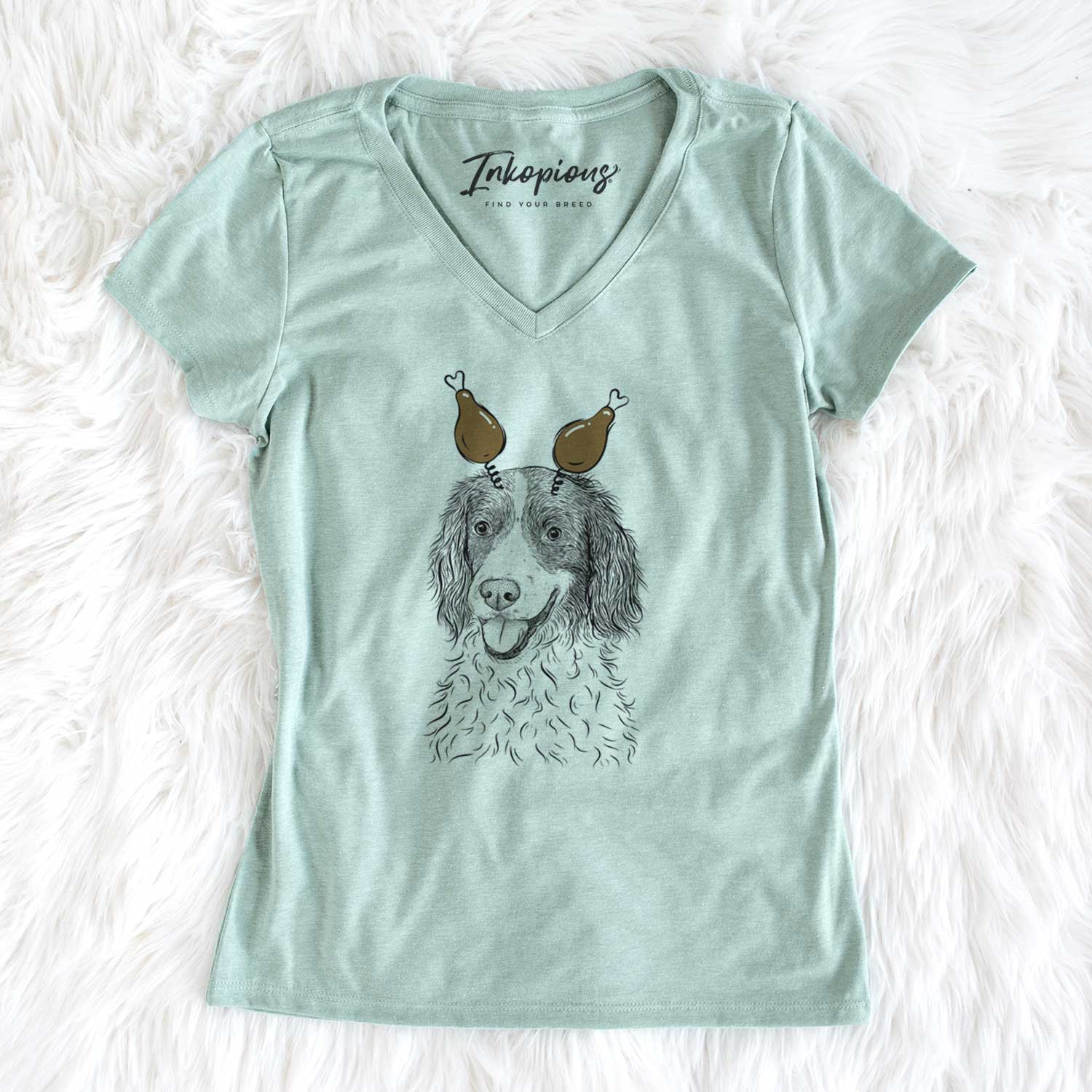 Thanksgiving Maggie the Springer Spaniel - Women's V-neck Shirt