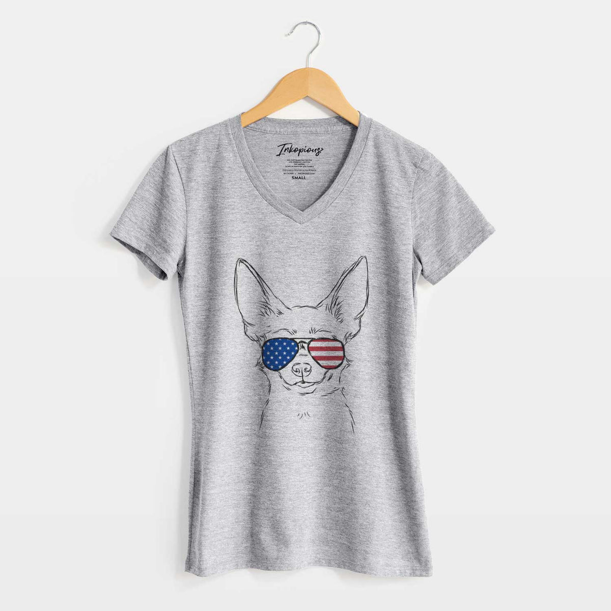 USA Amos the Chihuahua - Women&#39;s Perfect V-neck Shirt