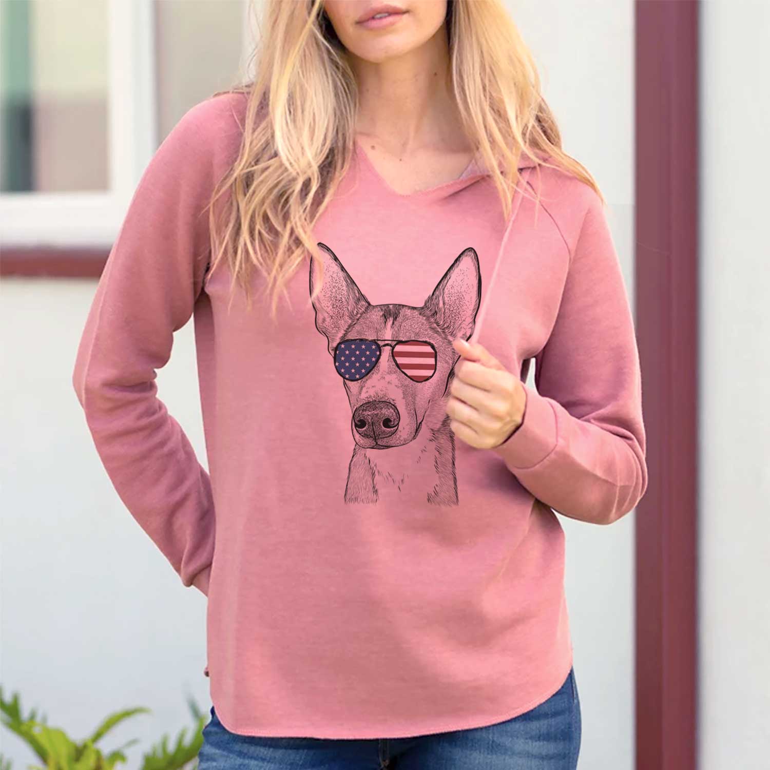 USA Anubis the Alaskan Husky - Cali Wave Hooded Sweatshirt