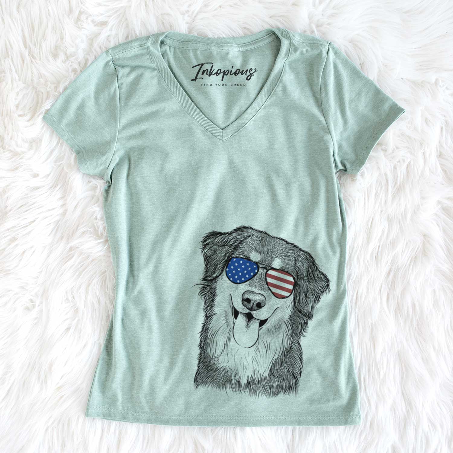 USA Brodie the Golden Aussie - Women's Perfect V-neck Shirt
