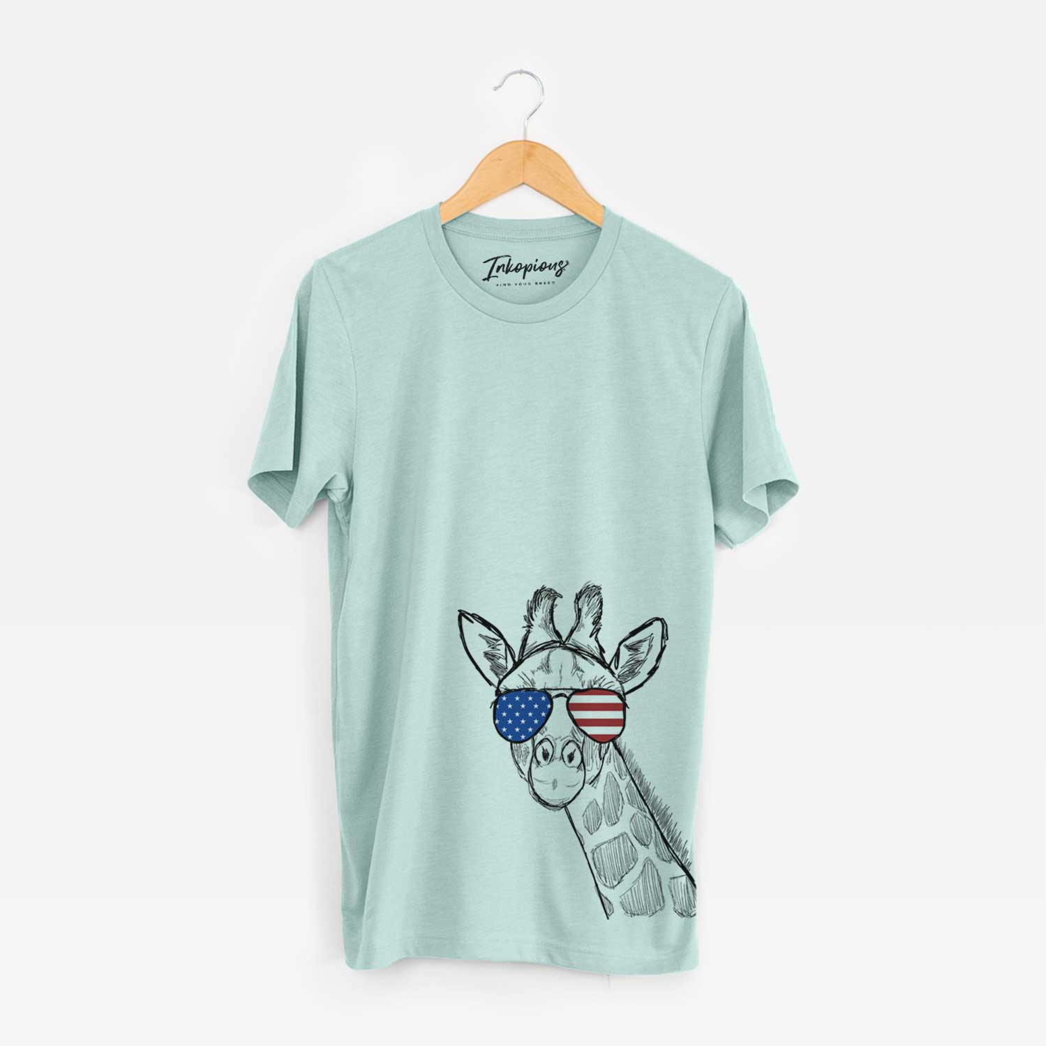 USA Cedrick the Giraffe - Unisex Crewneck