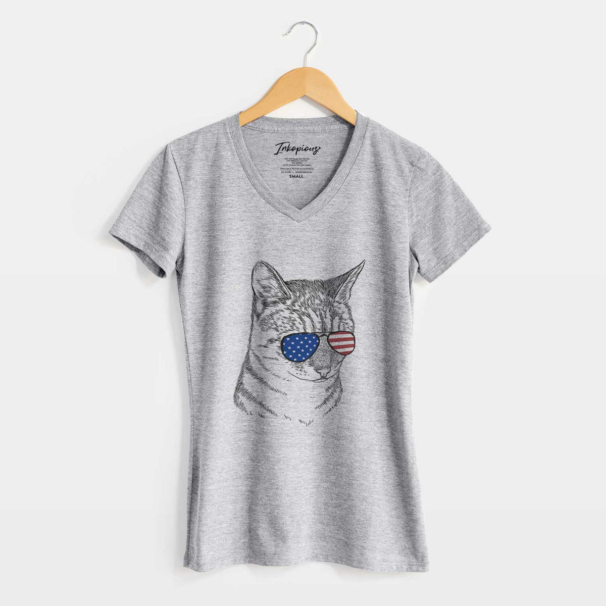 USA Dora the Tabby Cat - Women&#39;s Perfect V-neck Shirt