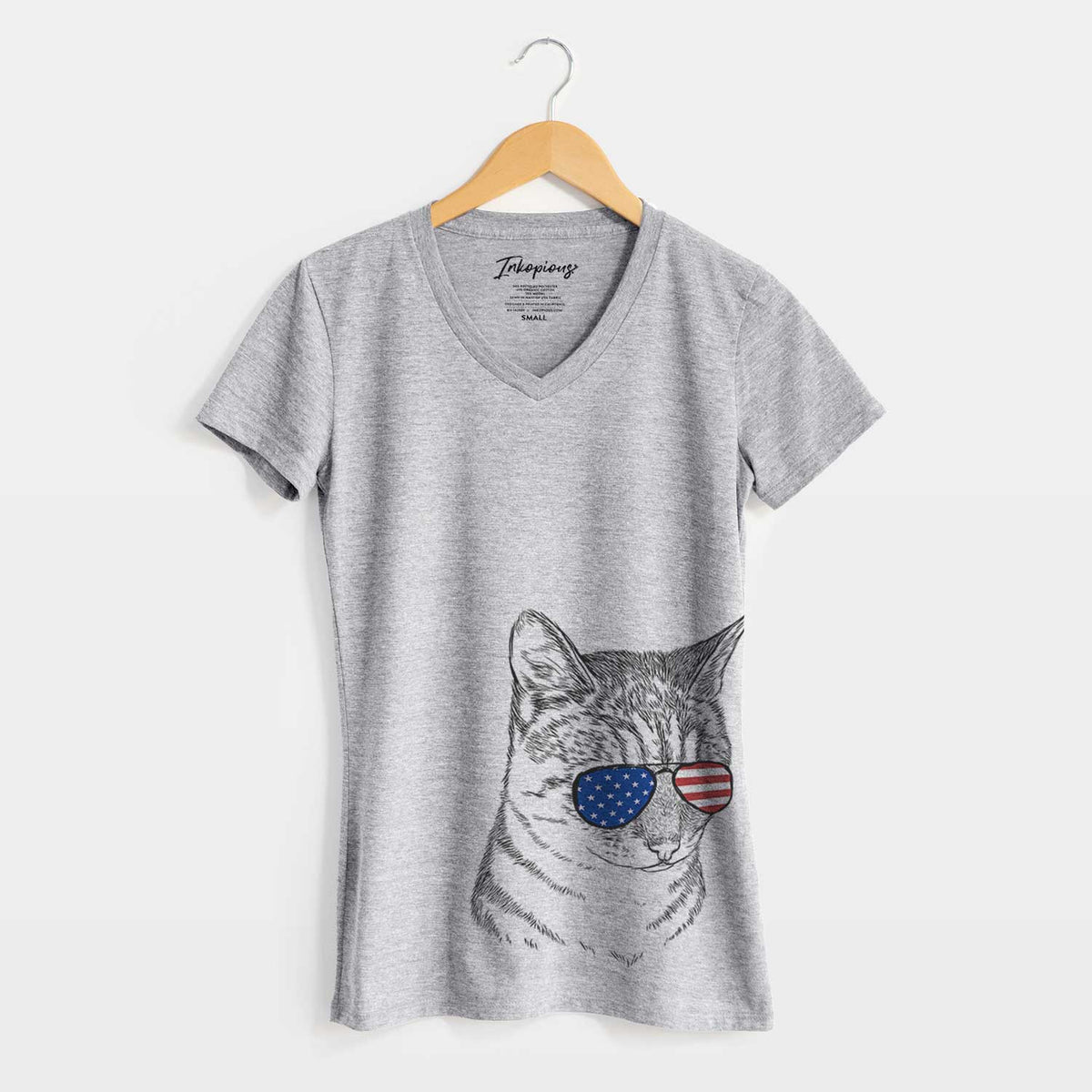 USA Dora the Tabby Cat - Women's Perfect V-neck Shirt