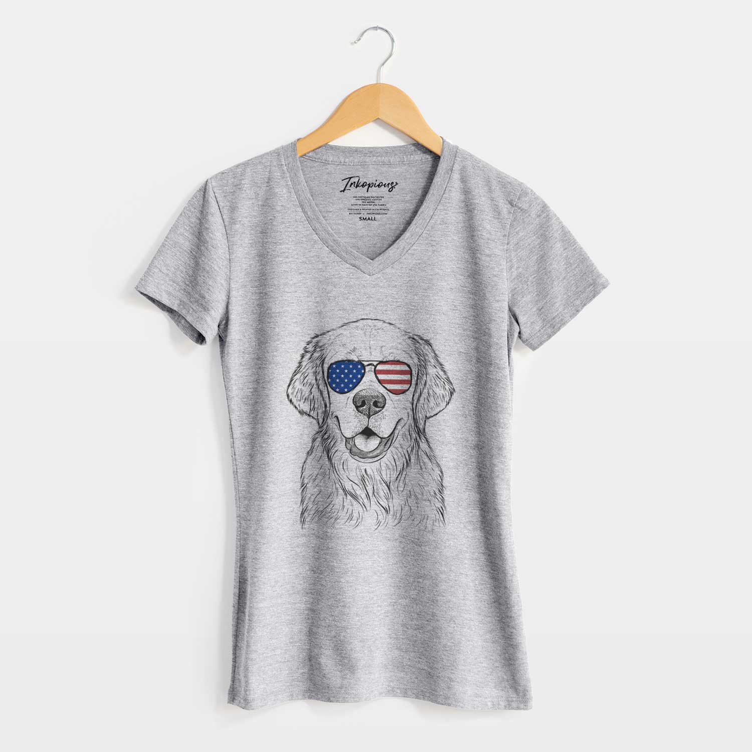 USA Emma the Golden Retriever - Women's Perfect V-neck Shirt
