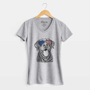 USA Gwen the Labrador Retriever - Women's Perfect V-neck Shirt