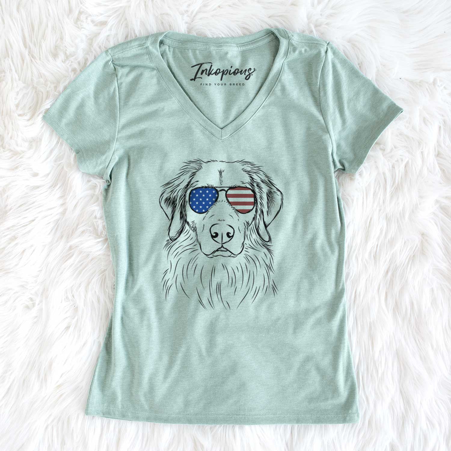 USA Marley the Golden Retriever - Women's Perfect V-neck Shirt