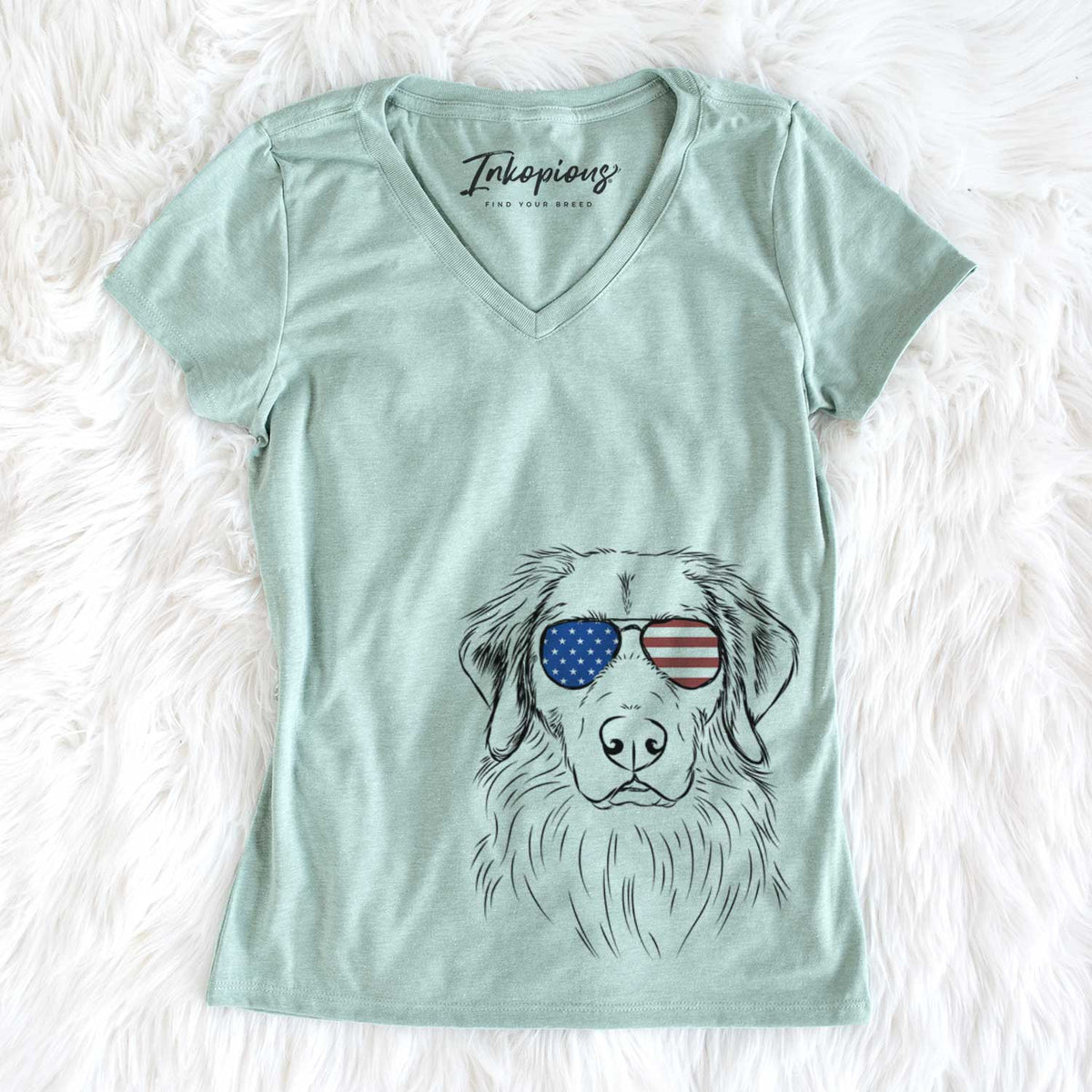 USA Marley the Golden Retriever - Women's Perfect V-neck Shirt
