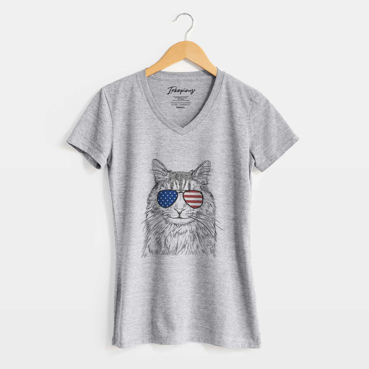 USA Oliver Fluff the Maine Coon Mix Cat - Women&#39;s Perfect V-neck Shirt