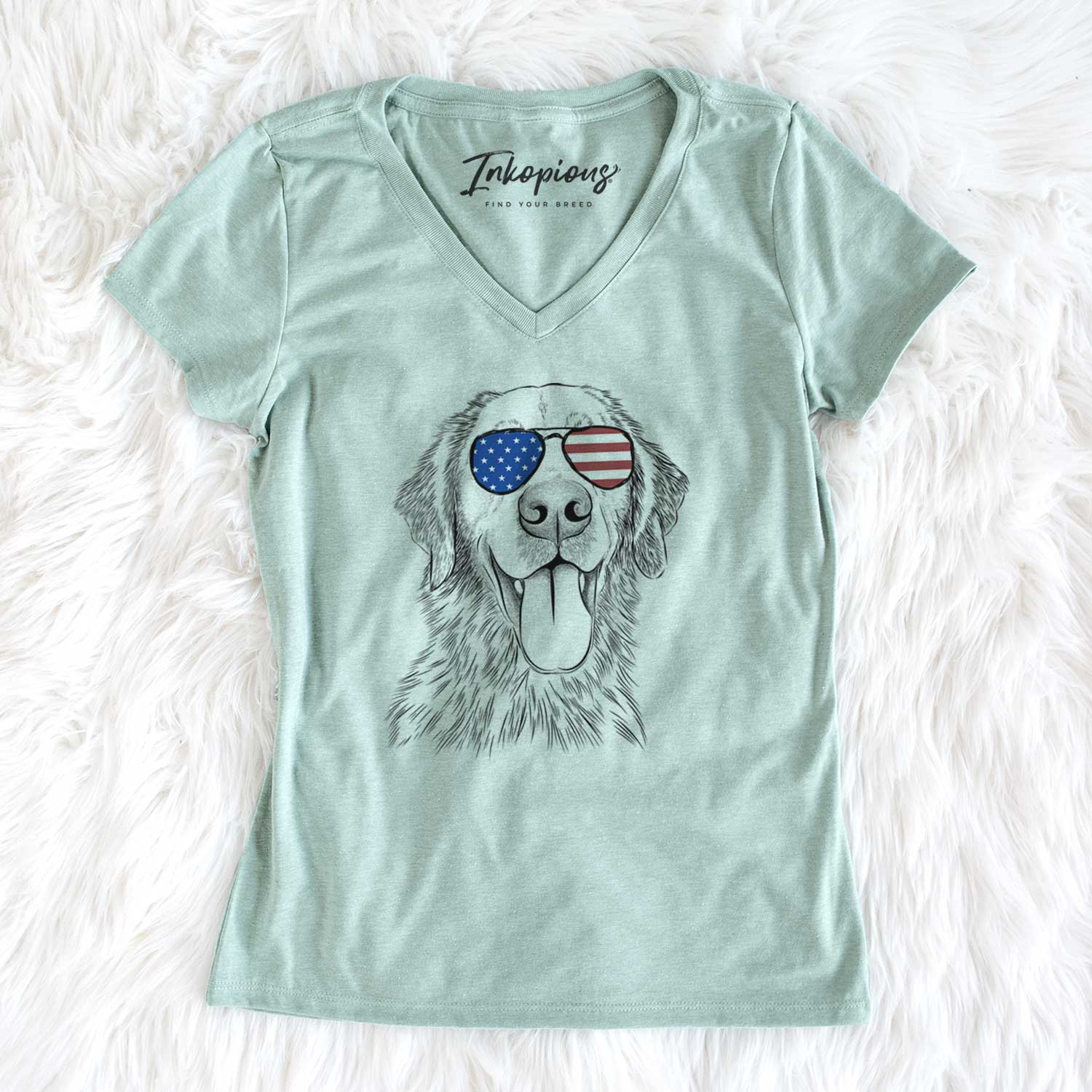 USA Oliver Tredup the Golden Retriever - Women's Perfect V-neck Shirt