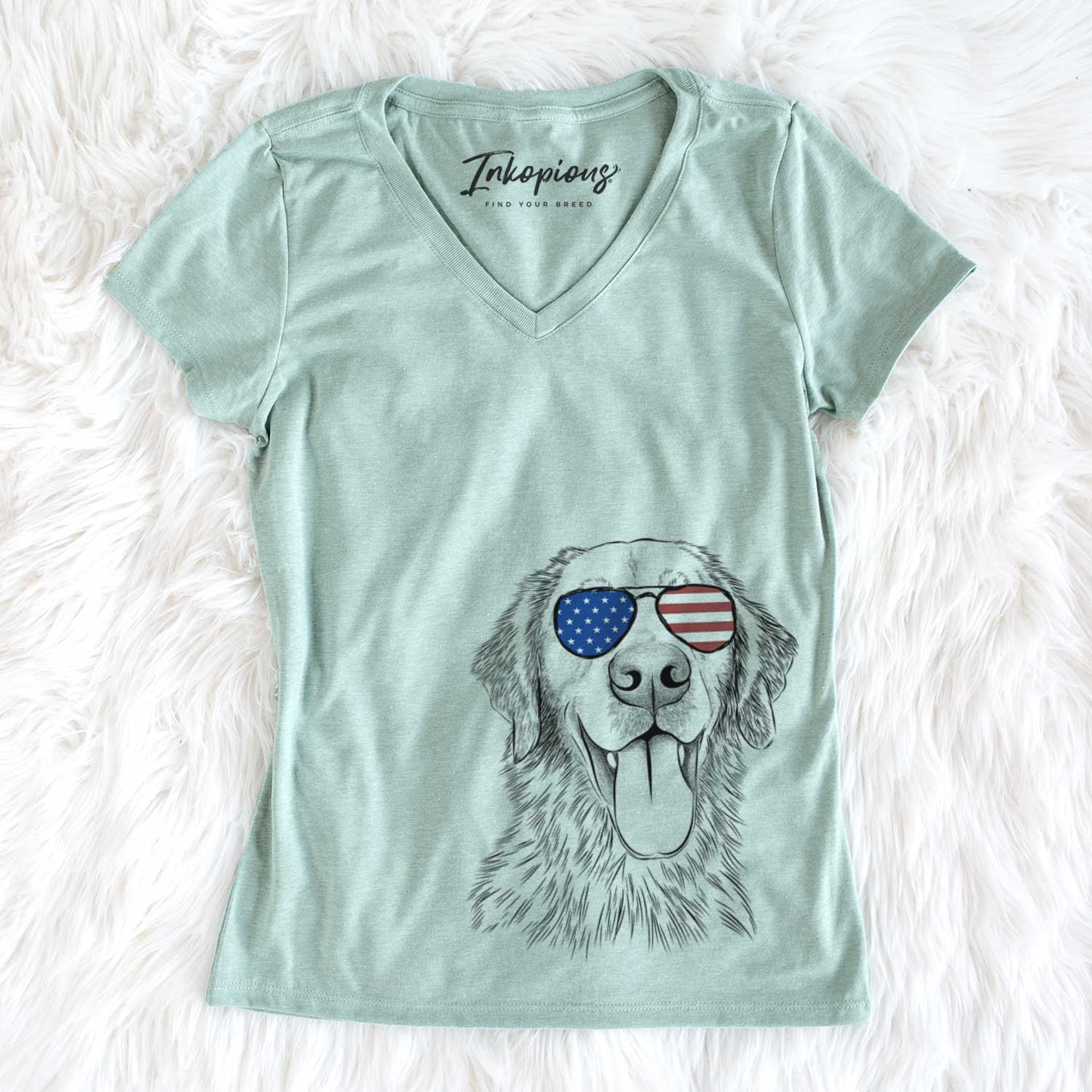 USA Oliver Tredup the Golden Retriever - Women's Perfect V-neck Shirt