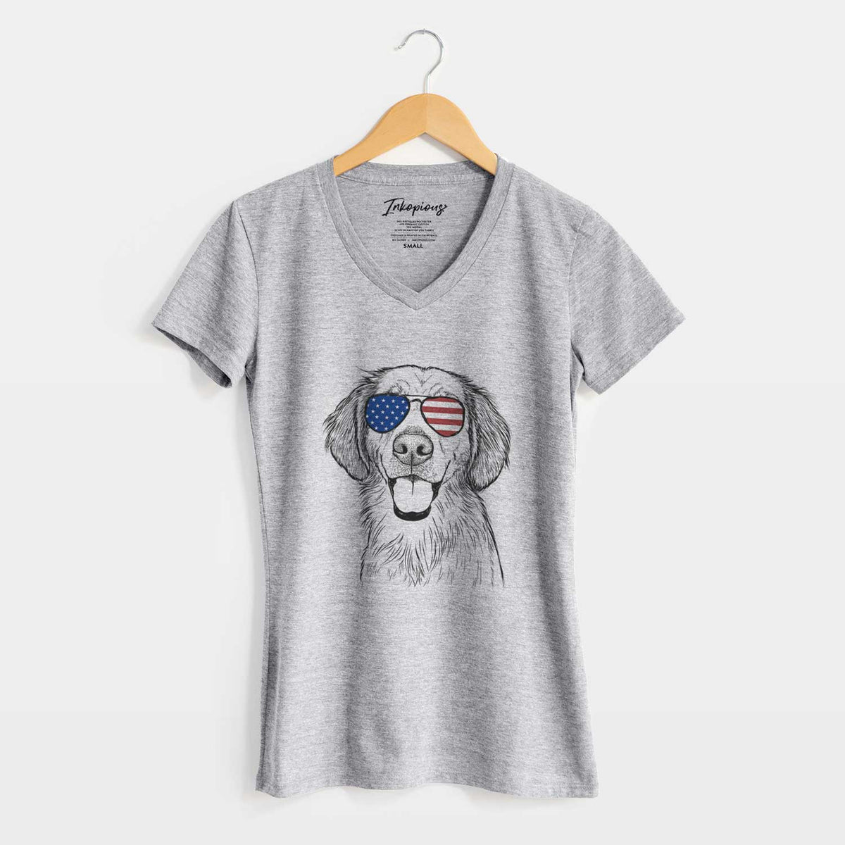 USA Riley the Golden Retriever - Women&#39;s Perfect V-neck Shirt