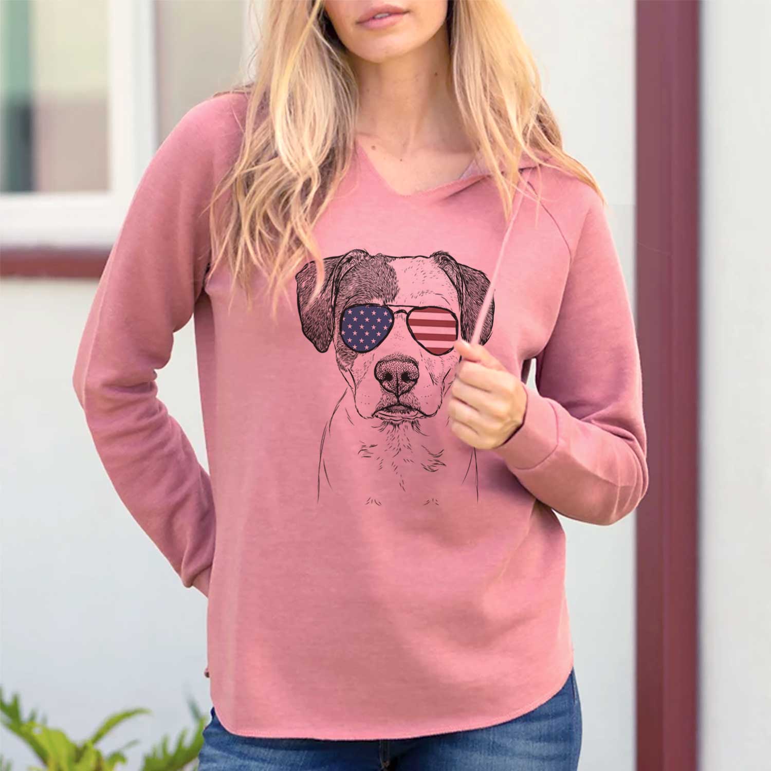 USA Ryleigh the Beagle Pitbull Mix - Cali Wave Hooded Sweatshirt