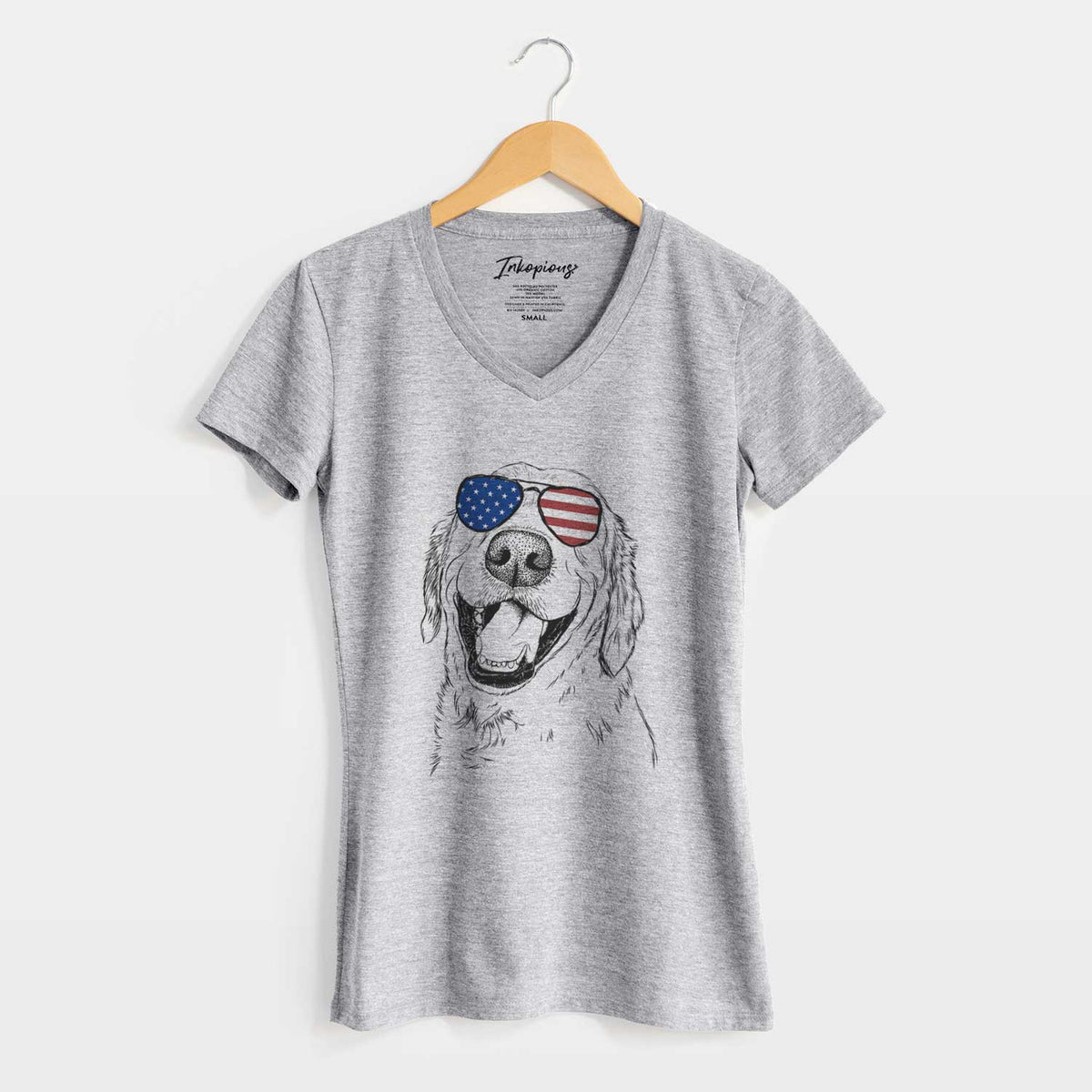 USA Spanky the Golden Retriever - Women&#39;s Perfect V-neck Shirt