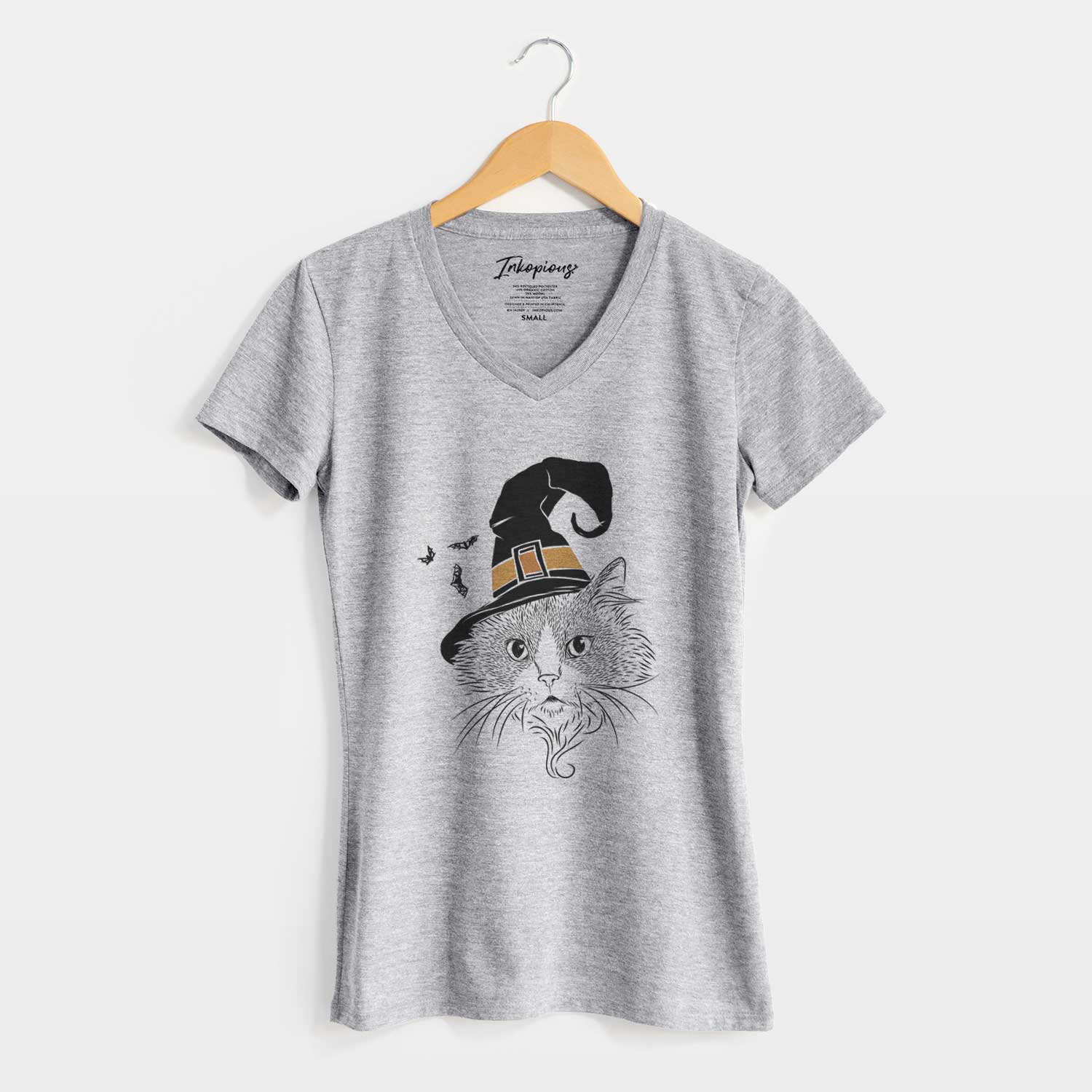 Witch Daniel the Ragdoll Cat - Women's V-neck Shirt