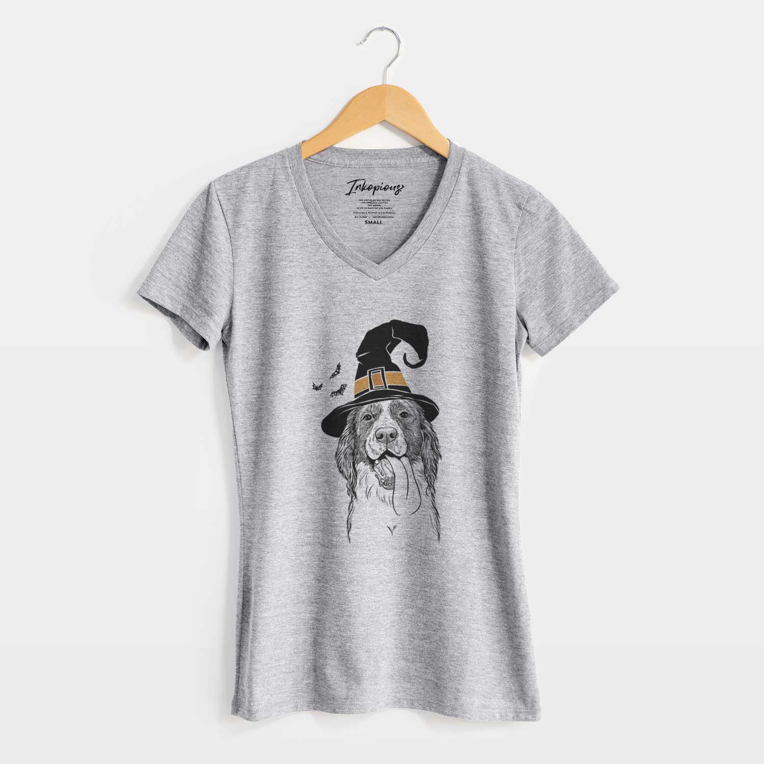 Witch Duke the English Springer Spaniel - Women's V-neck Shirt