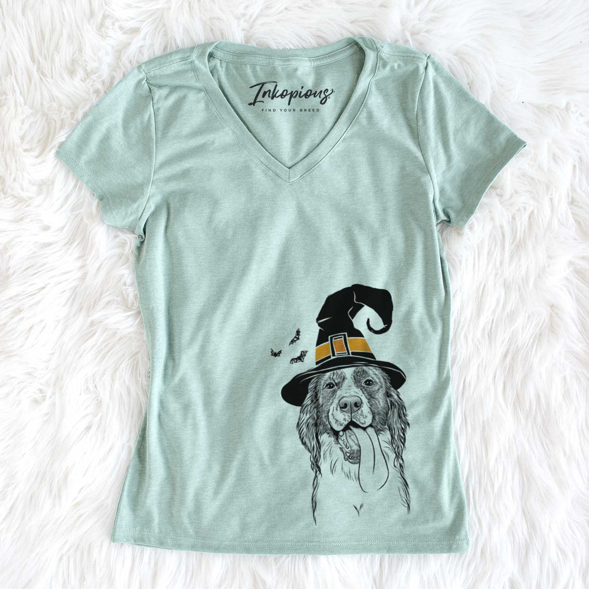 Witch Duke the English Springer Spaniel - Women&#39;s V-neck Shirt