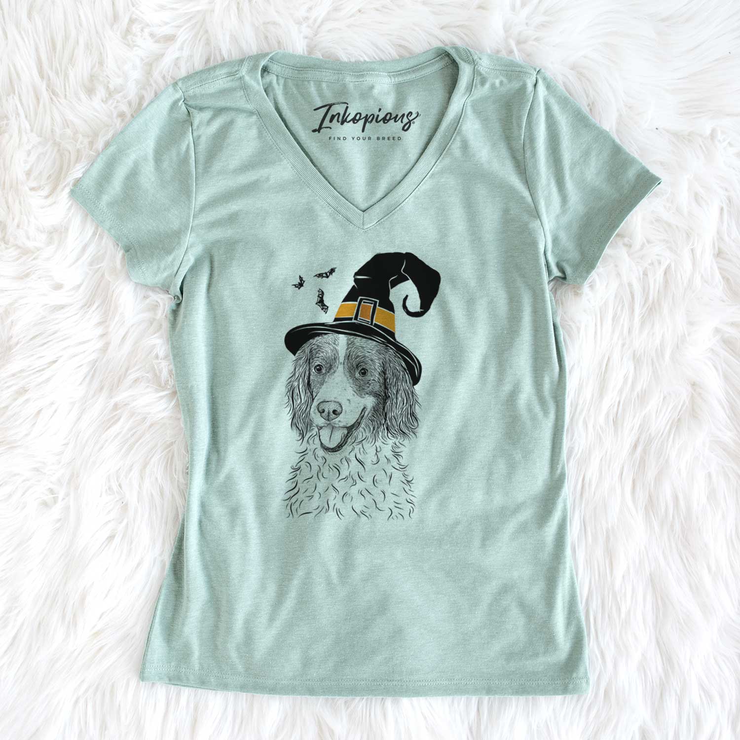Witch Maggie the Springer Spaniel - Women's V-neck Shirt