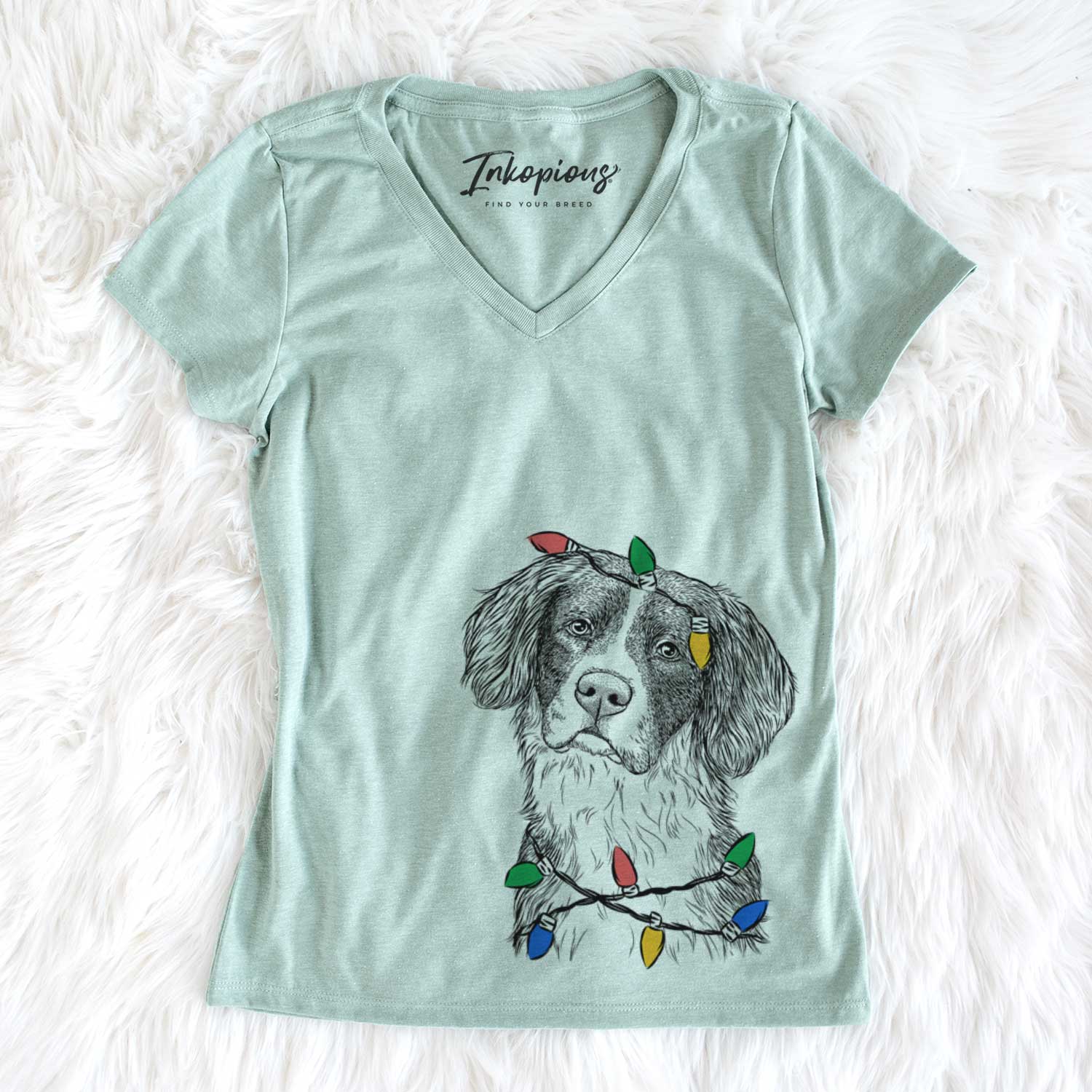 Christmas Lights Dulce  the Drentsche Patrijshond - Women's V-neck Shirt